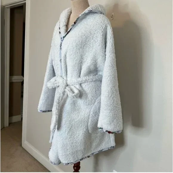 Vera Bradley White Soft Fleece Holiday Robe with Hood Size 2XL/3XL